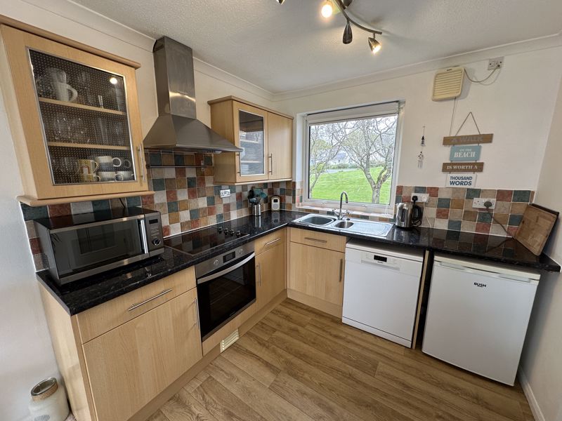 Kitchen- click for photo gallery